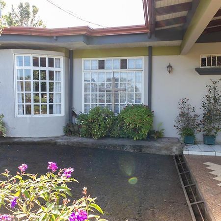 San Ramón Hostel Bouganvilia Bed And Breakfast מראה חיצוני תמונה