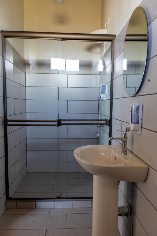 San Ramón Hostel Bouganvilia Bed And Breakfast מראה חיצוני תמונה