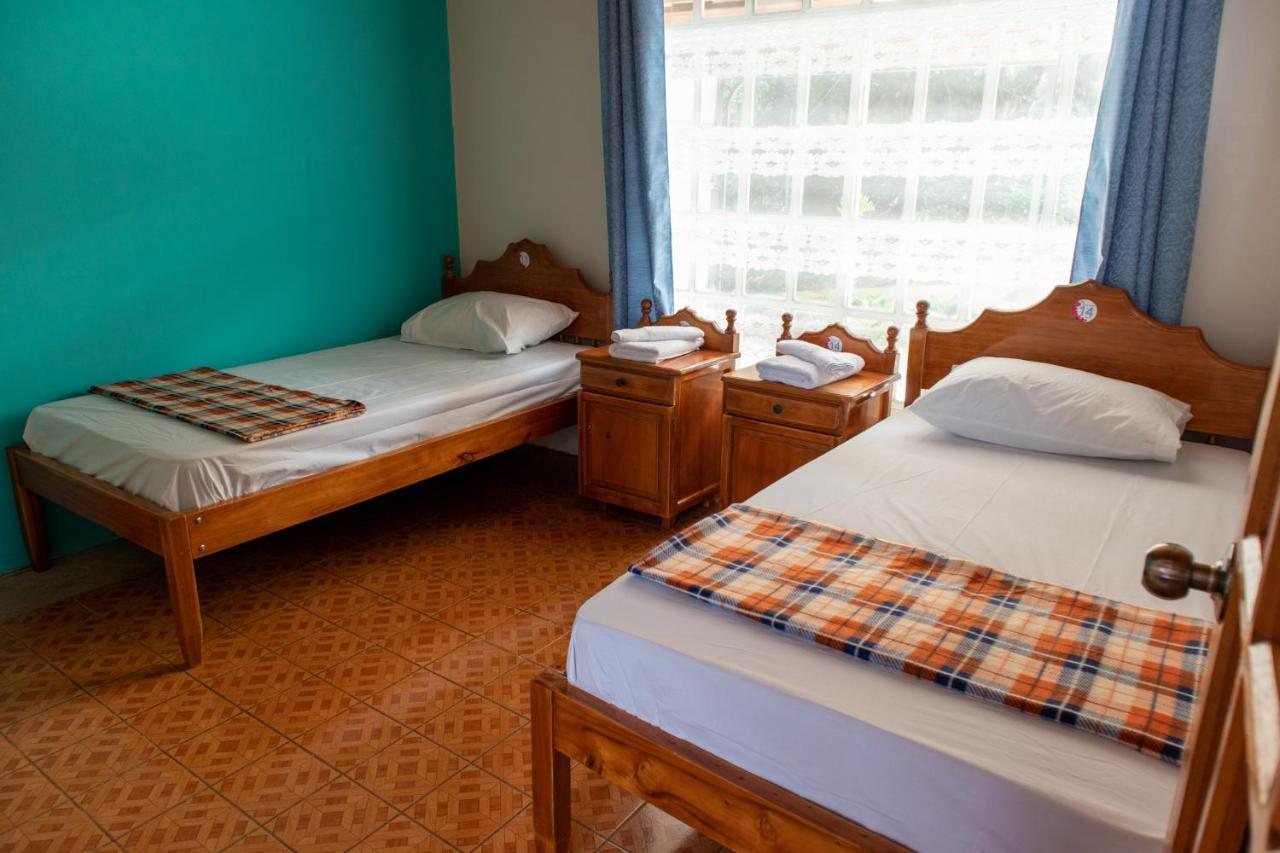 San Ramón Hostel Bouganvilia Bed And Breakfast מראה חיצוני תמונה