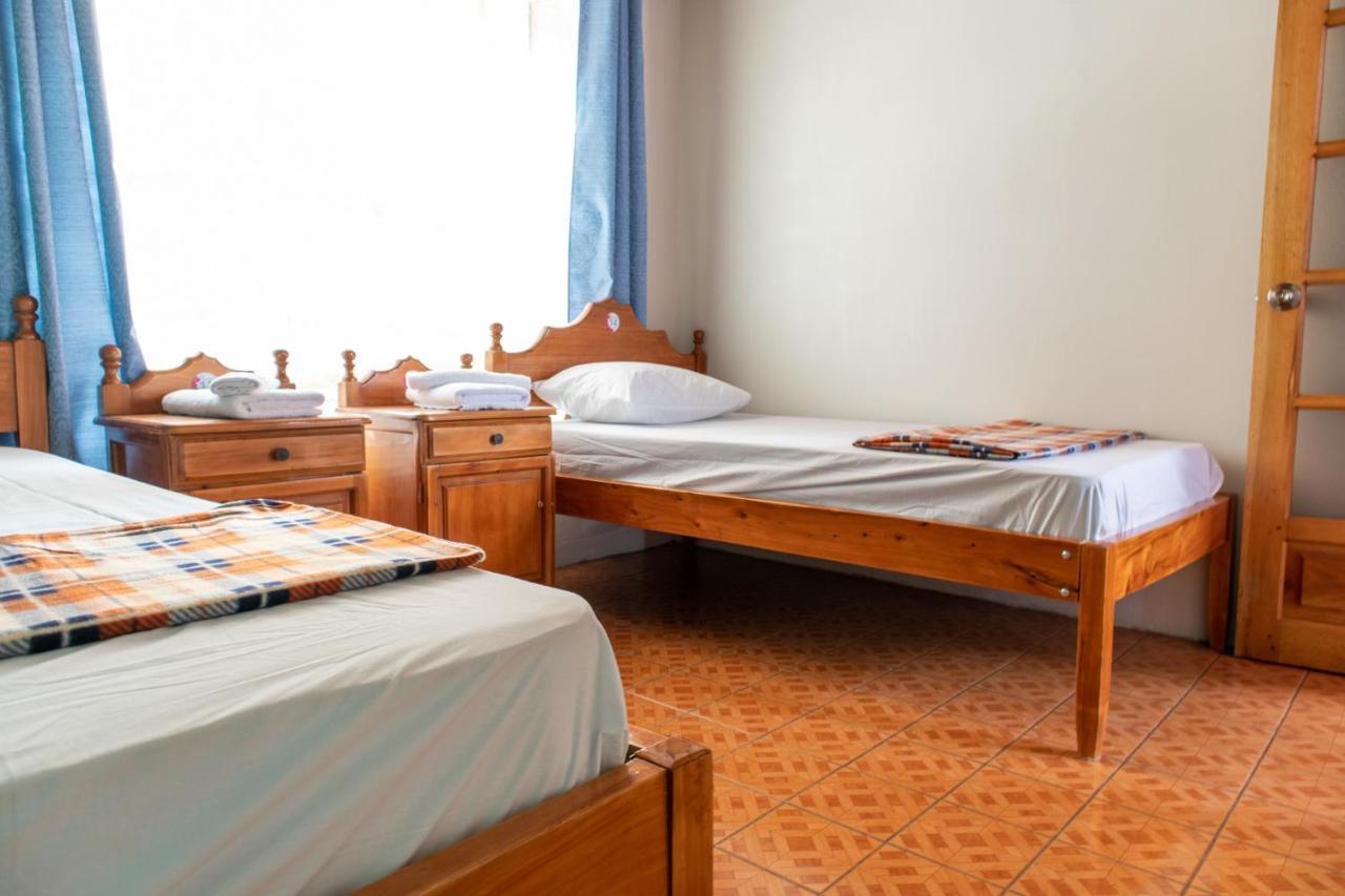 San Ramón Hostel Bouganvilia Bed And Breakfast מראה חיצוני תמונה