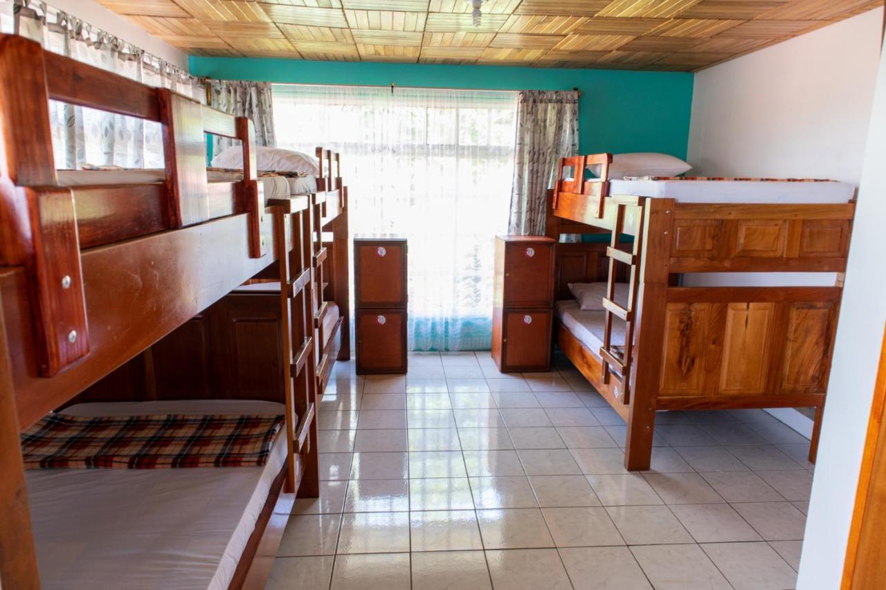 San Ramón Hostel Bouganvilia Bed And Breakfast מראה חיצוני תמונה