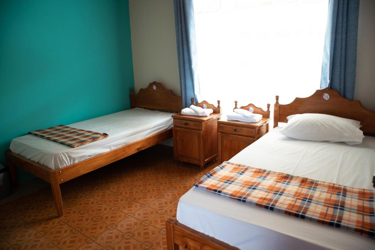 San Ramón Hostel Bouganvilia Bed And Breakfast מראה חיצוני תמונה